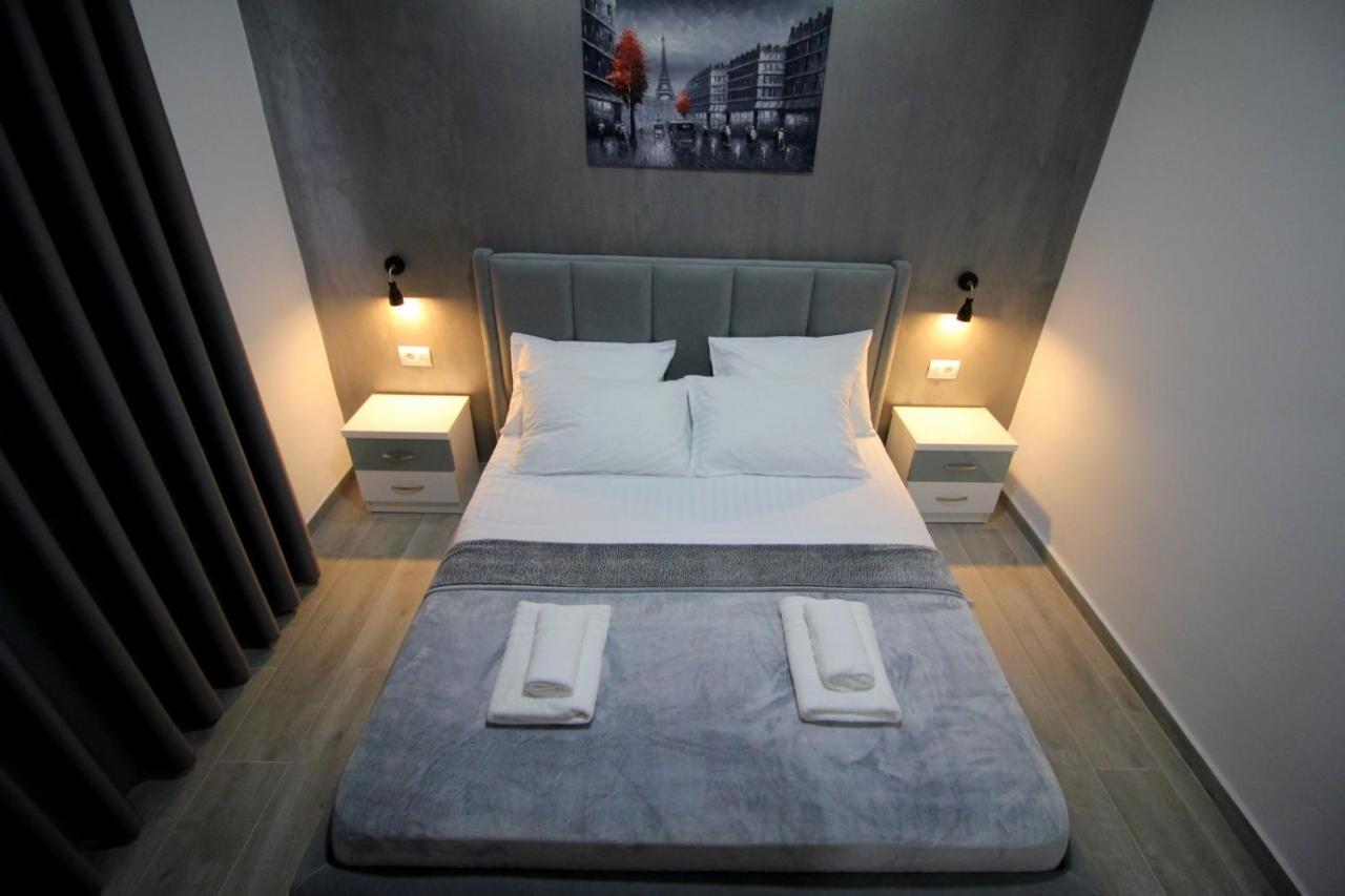 J&M Luxury Apartments Saranda מראה חיצוני תמונה