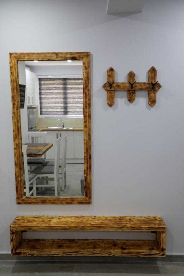 J&M Luxury Apartments Saranda מראה חיצוני תמונה